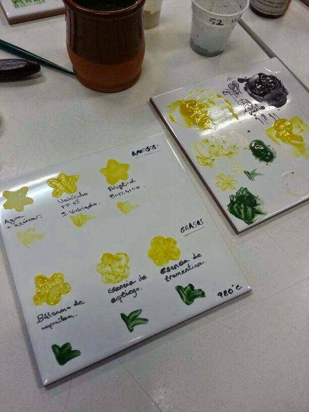 Manualidades caseras faciles oxidos colorantes en azulejo vidriado blanco