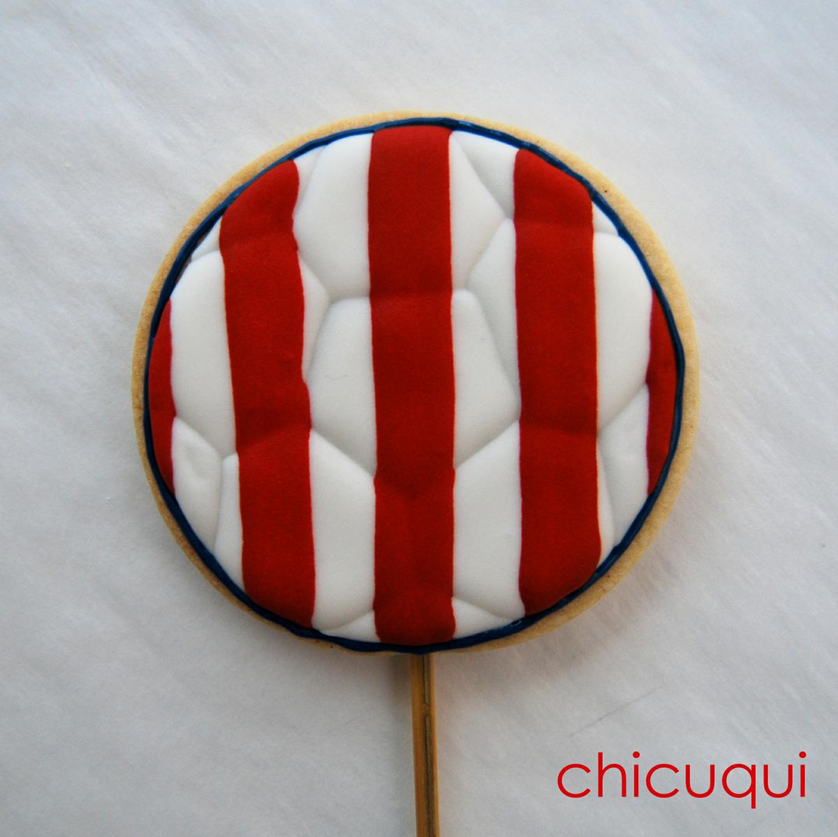 balón de futbol atletico de madrid en galletas decoradas chicuqui.com