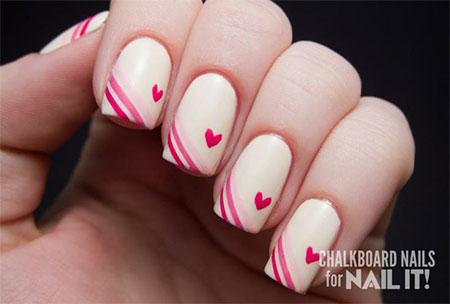 uña rosa con corazones