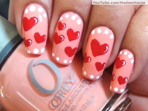 uñas de corazones pequeñps
