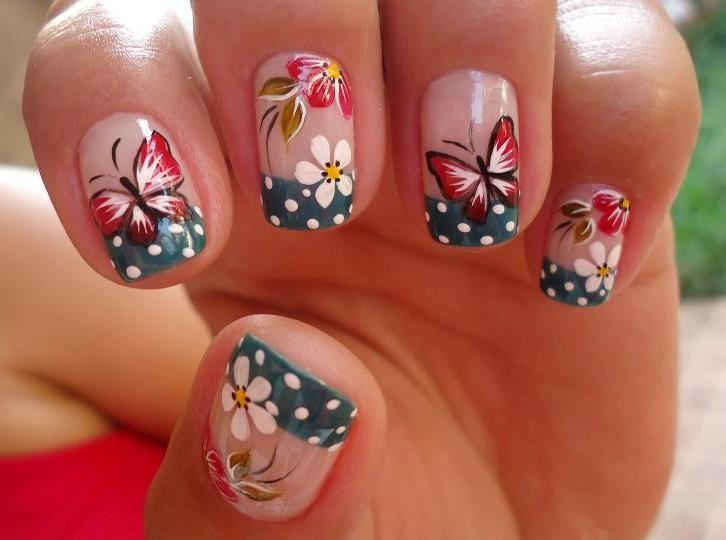 mariposas en uñas