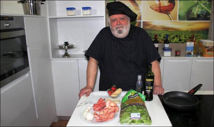 Ensalada-de-hongos-con-fresas-y-foie-final