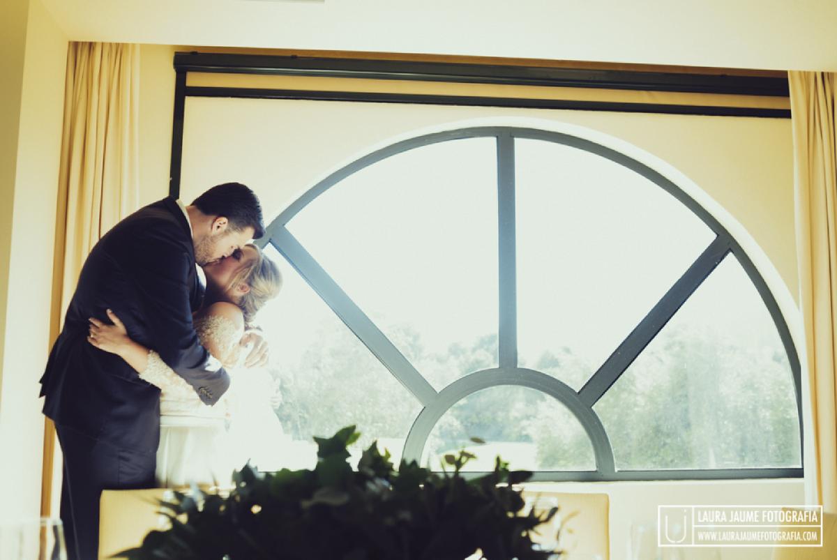 laurajaumefotografia.com