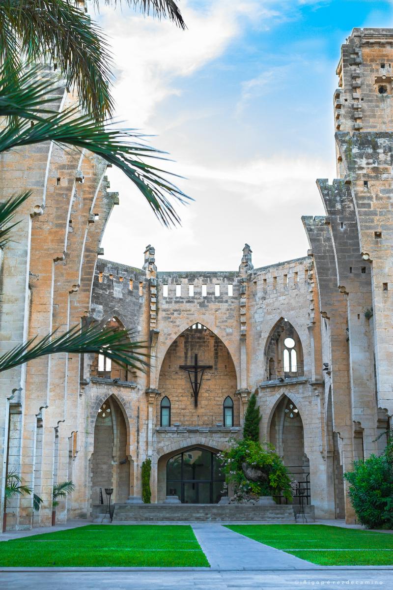 15703153871_d1ff326c6c_h