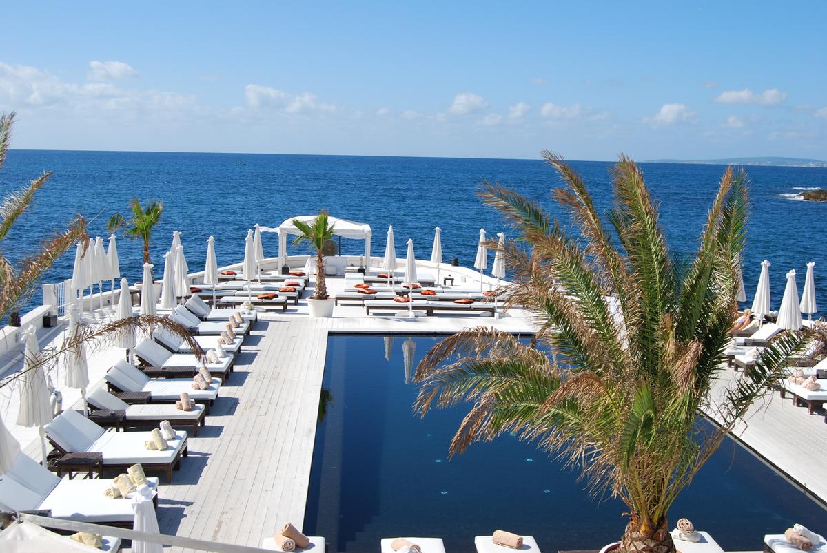 Cerremony Set Up - View From Roof Deck