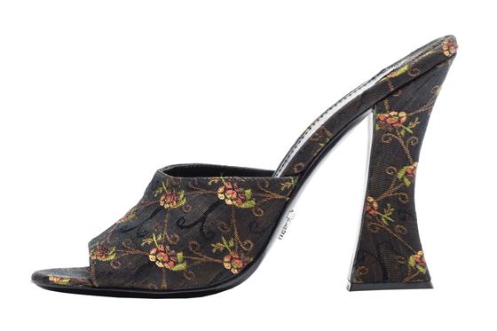 zapatos_mules_estampado_floral