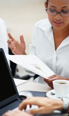 Pasar tanto tiempo frente a la pantalla te causa estos problemas