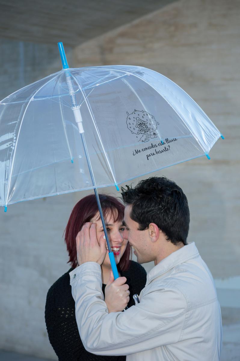 Me concedes esta lluvia para besarte (5)