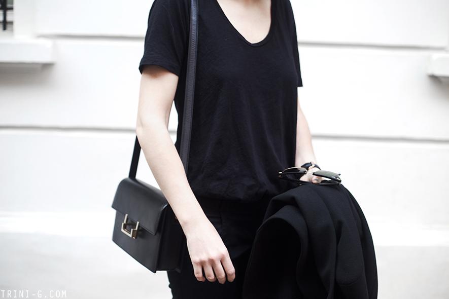 Trini | Saint Laurent Lulu bag Nike Flex sneakers