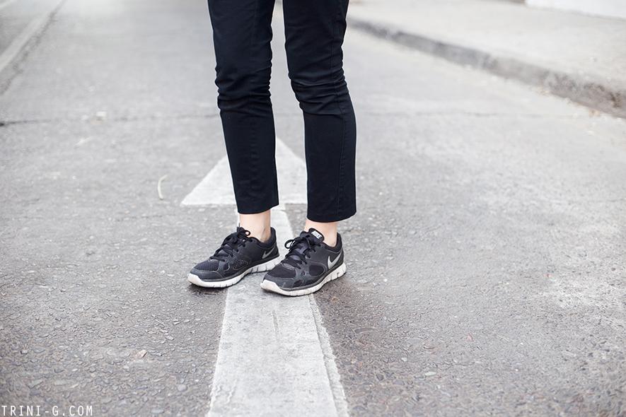 Trini | Saint Laurent Lulu bag Nike Flex sneakers