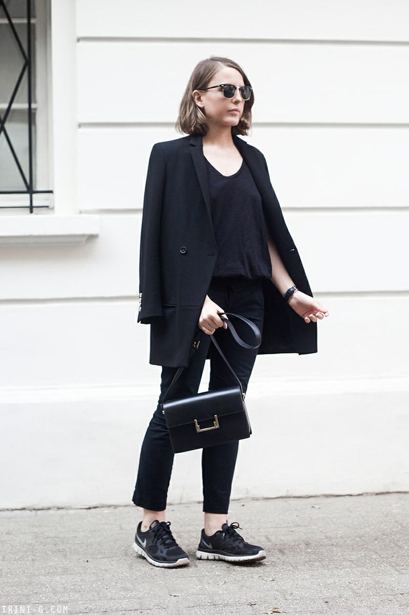 Trini | Saint Laurent Lulu bag Nike Flex sneakers