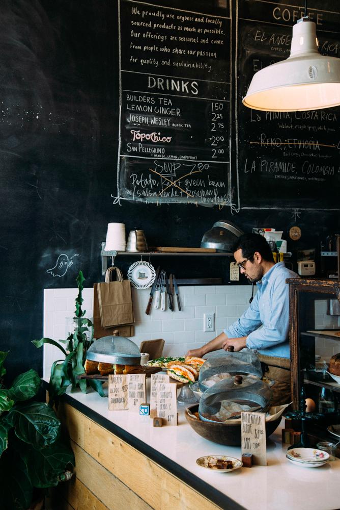 02 Kinfolk_CityGuide_AstroCoffee-4