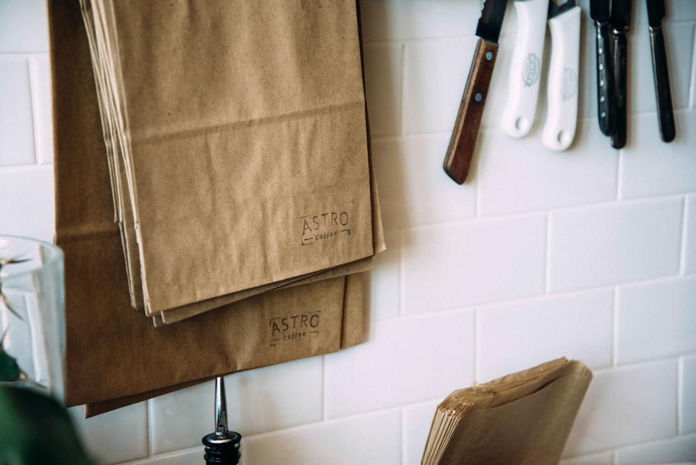 04 Kinfolk_CityGuide_AstroCoffee-3