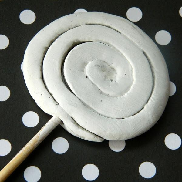 Centros de mesa para niños: piruletas.