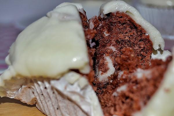 red velvet cupcakes