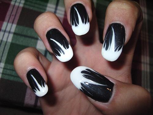black and white nails