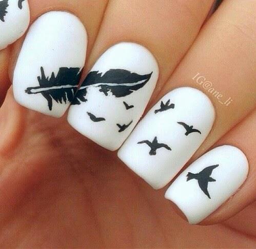 uñas acon aves pintadas