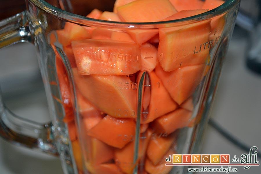 Crema de papaya, las metemos en un vaso americano