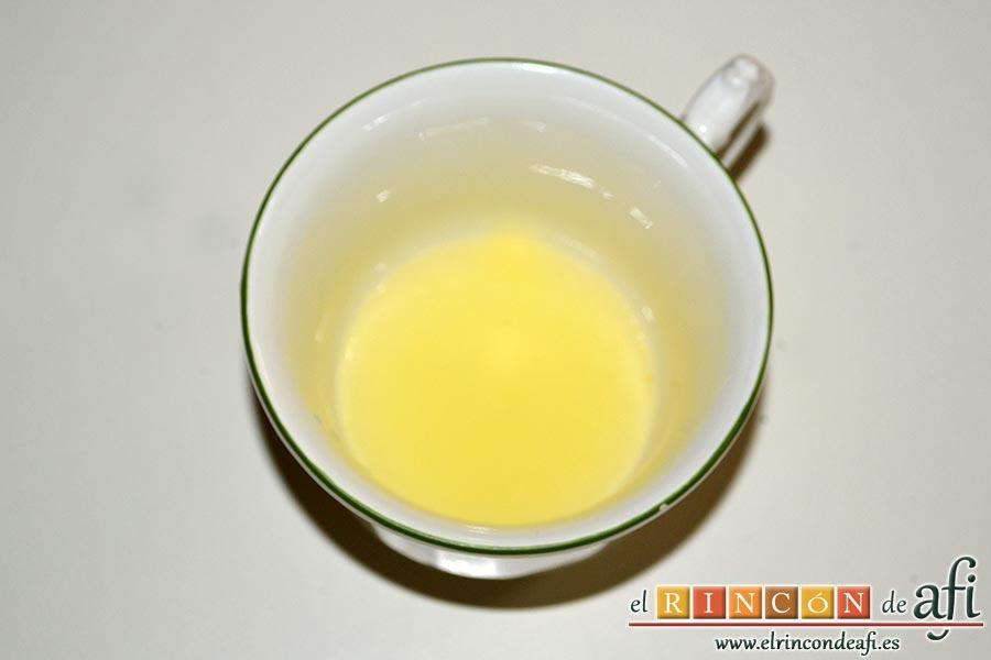 Crema de papaya, exprimimos un limón