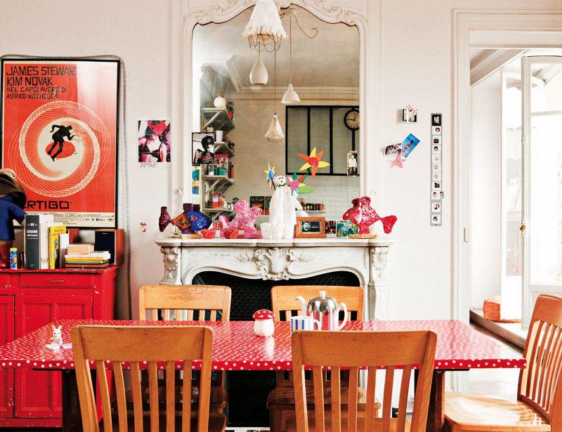 Zona de comedor con decoración personal