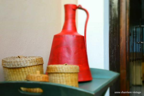 www.annecharriere.com, deco porche entrada, objetos reciclados,