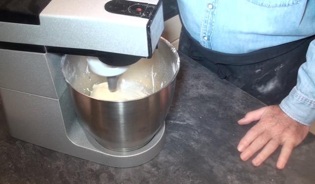 Chuchos de Crema Hojaldrados24