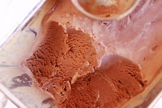 Cucuruchos de chocolate, helado de chocolate, Manu el Chef receta helado, Sweets and Gifts, helados, crema chocolate, helados de verano, recetas para niños