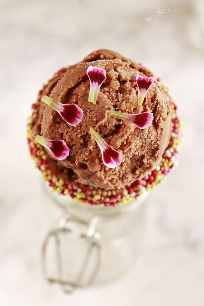 Cucuruchos de chocolate, helado de chocolate, Manu el Chef receta helado, Sweets and Gifts, helados, crema chocolate, helados de verano, recetas para niños