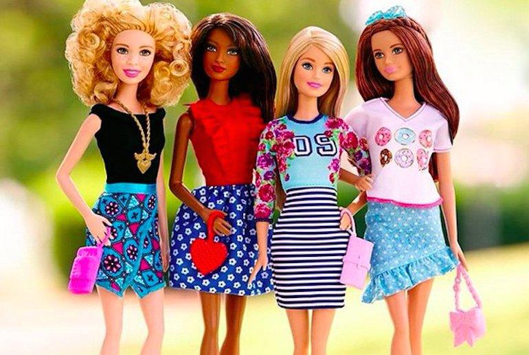 Mi vestido azul - Barbie Streetstyle (4)