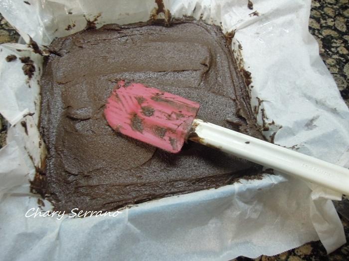 BROWNIE DE CHOCOLATE NEGRO, CON SORPRESA OREO