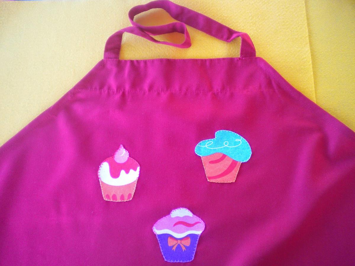 Manualidades Caseras Faciles Mandil de Cup Cake cosidos con punto Festón