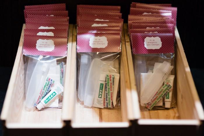 kit de emergencias para despedidas en bolsitas