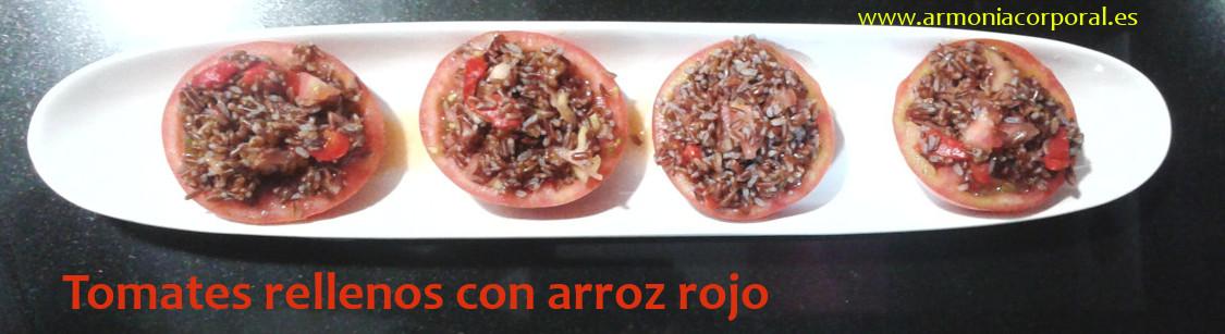 tomates rellenos con arroz rojo