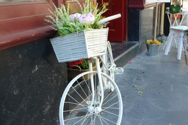 evento, pop up, kachonwaa, felipeando, zaragoza, frutas, chocolate, cobertura, fresas, limonada, canotiers, photocall, catering, el balcon de alicia, decoración,