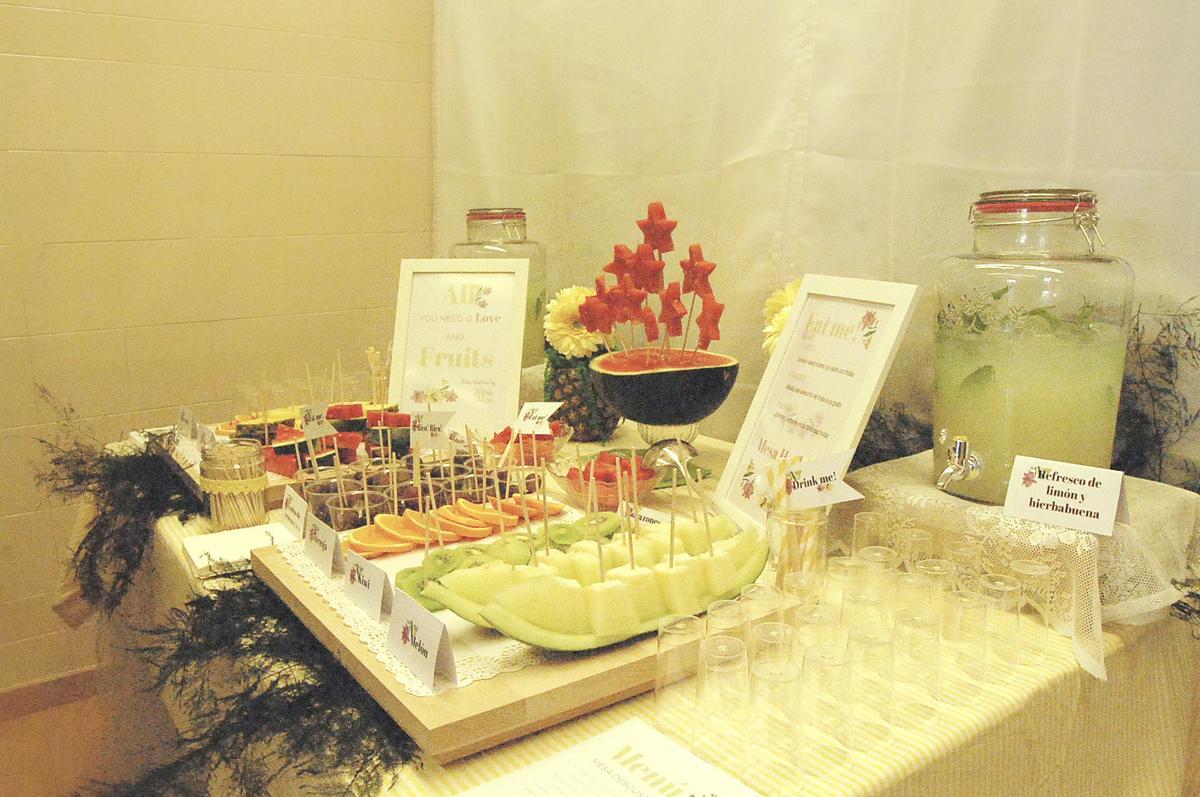 evento, pop up, kachonwaa, felipeando, zaragoza, frutas, chocolate, cobertura, fresas, limonada, canotiers, photocall, catering, el balcon de alicia, decoración,