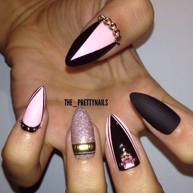 uñas esculpidas color negro