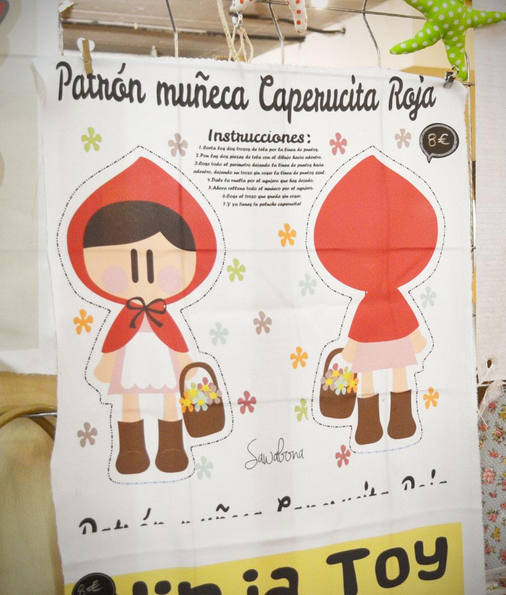 Patrón de tela para hacer una muñeca.