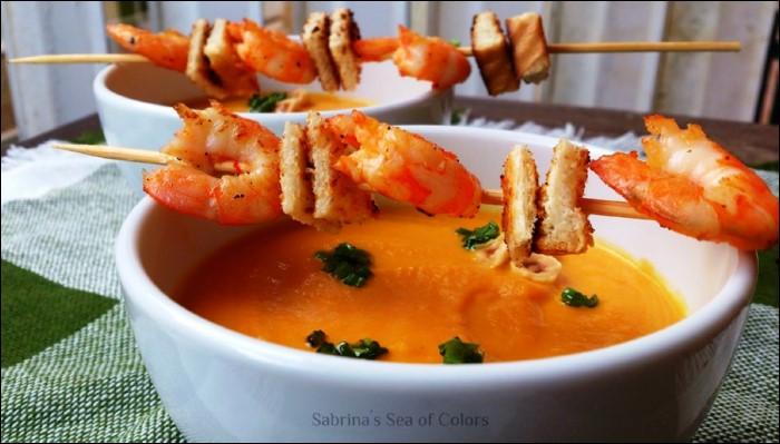 Crema-de-langostinos-y-avellanas-con-brochetas (11)