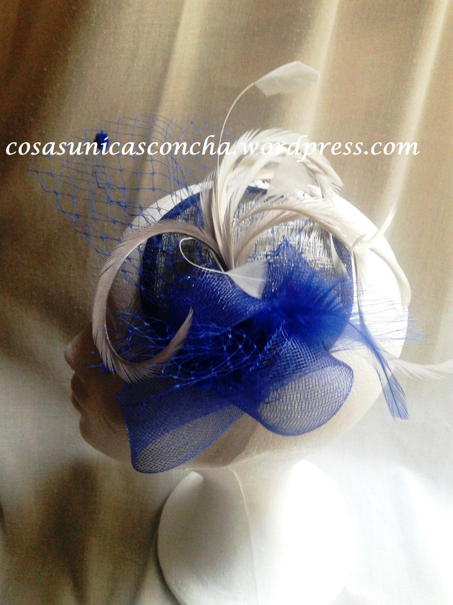 R. 072 Tocado azul y base plata