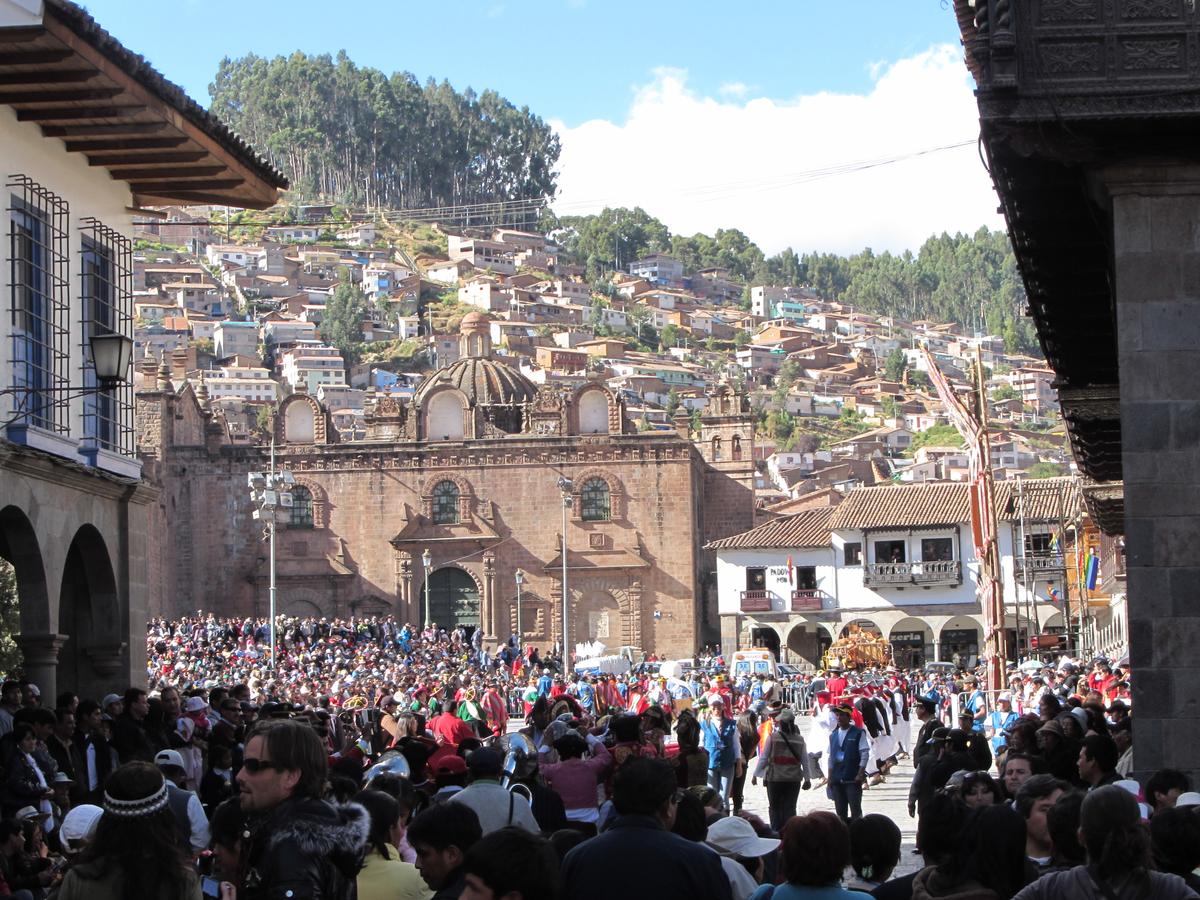 Plaza-de-Armas-Cusco