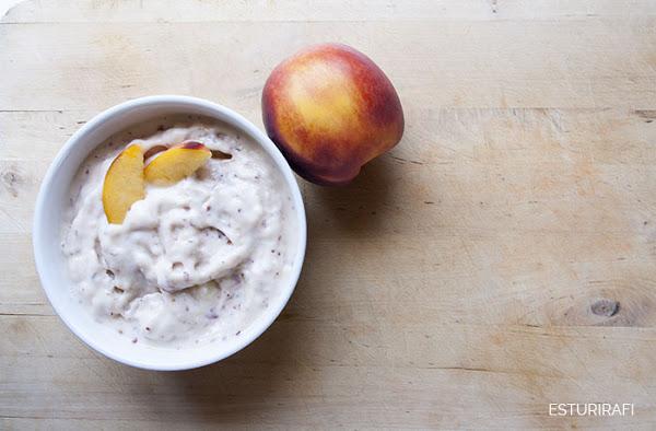 Yogur helado con frutas