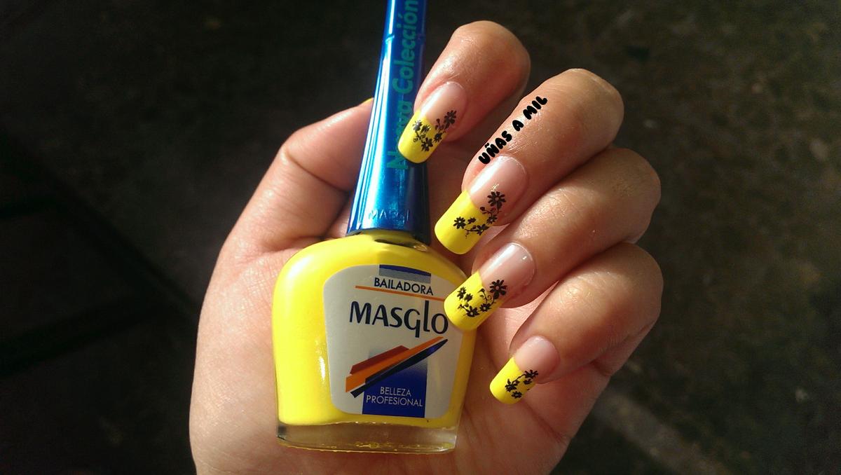 diseño_uñas_amarillo_negro_flores_masglo_bailadora (3)