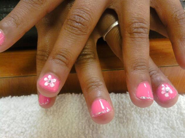 uñas para niñas con flores