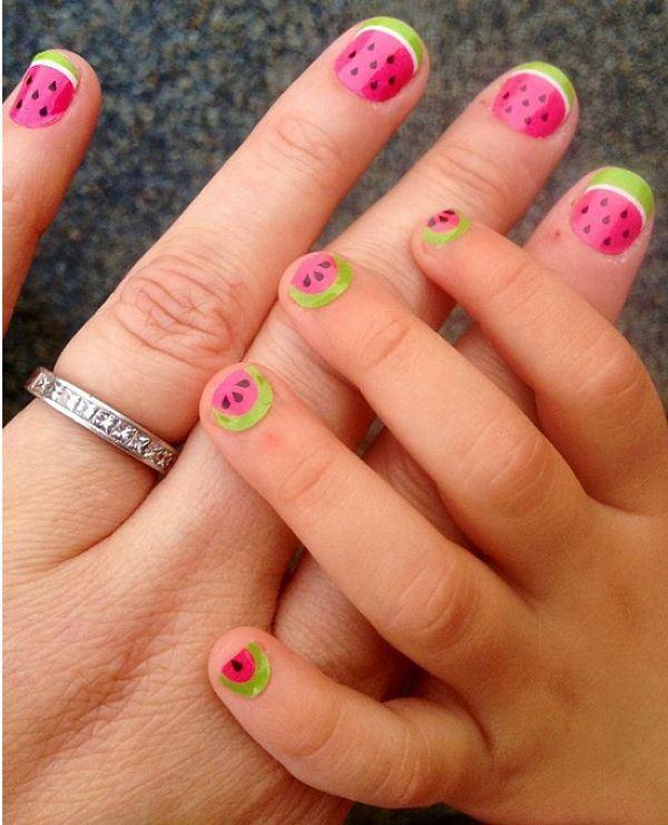uñas rosas para niñas