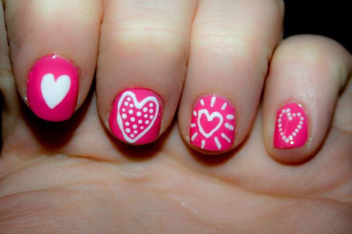 diseño de corazones para uñas de niñas