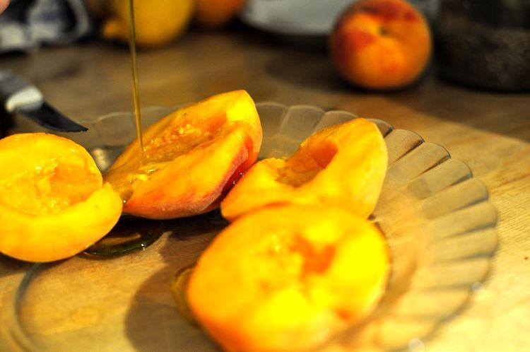 melocotones-a-la-plancha-con-miel-y-tomillo-