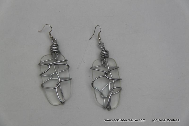 Bisutería con gafas recicladas. Pendientes y colgante con los cristales de gafas viejas