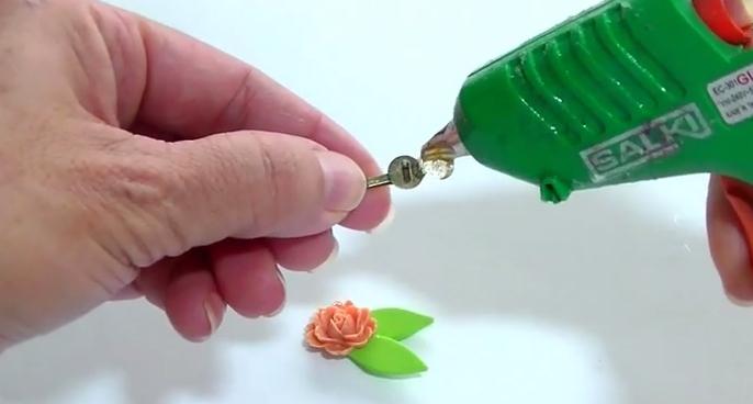 RosaResinaHojasGomaEva-conideade