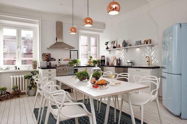 mesa alargada rectangular, 6 sillas, lámparas de cobre, estilo nórdico