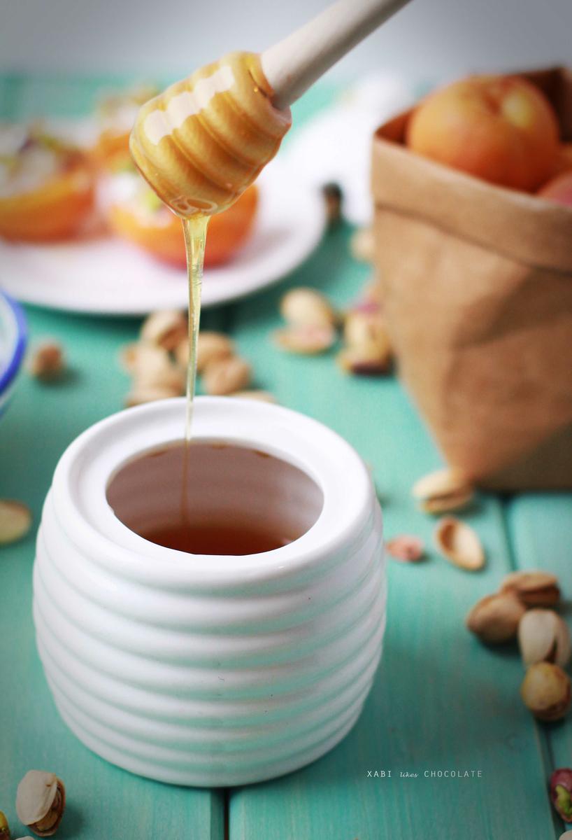 Albaricoques, queso crema, pistachos y miel, ideas sanas para picar, albaricoques rellenos, merienda saludable, recetas sanas, recetas, cocina, blog de cocina, estilismo culinario, albaricoques foto